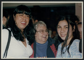 Fotografía de Malú Urriola junto a Margarita Pizano y su hija Isadora